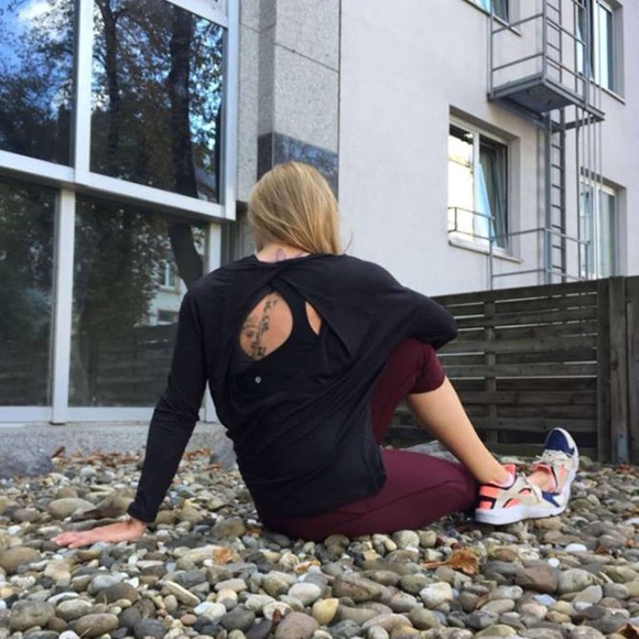 Lululemon Get Set Long Sleeve - Picture 6 of 9